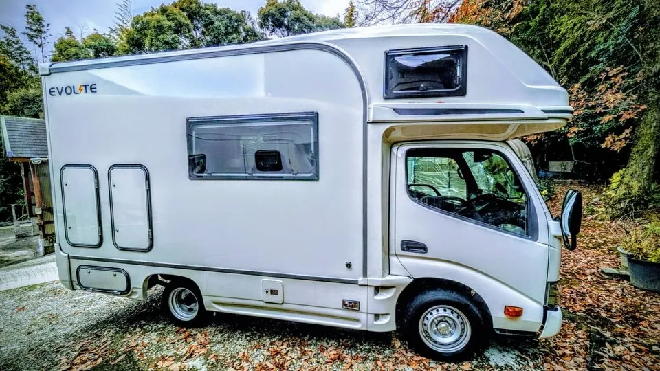 新車入荷🚐普通免許でOK！定員7名